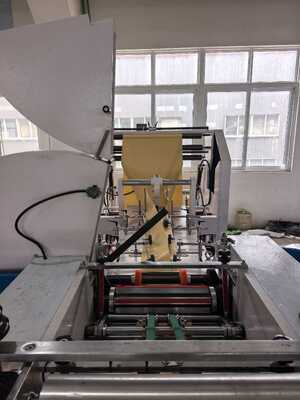Машина для герметизации и резки пакетов Kraft Paper Bag Making Machine с шириной пакета от 420 до 600 мм и 400 сетчатым керамическим печатным роликом