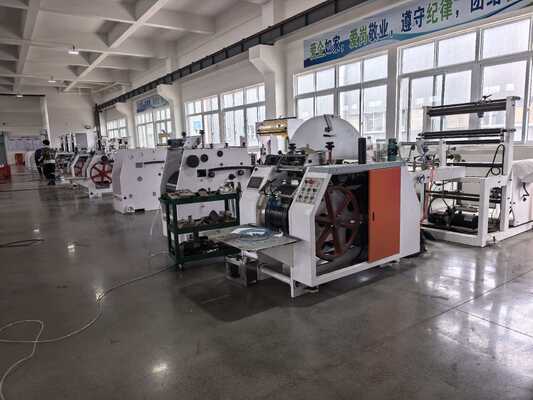 Машина для герметизации и резки пакетов Kraft Paper Bag Making Machine с шириной пакета от 420 до 600 мм и 400 сетчатым керамическим печатным роликом