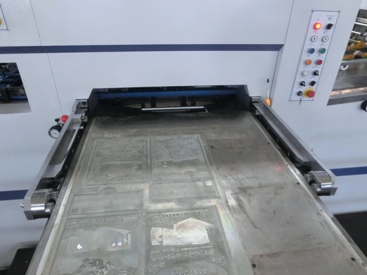 Коммерчески автоматическая выбивая машина 1050x750mm 5500shipping и регуляция - 7000shipping и регуляция