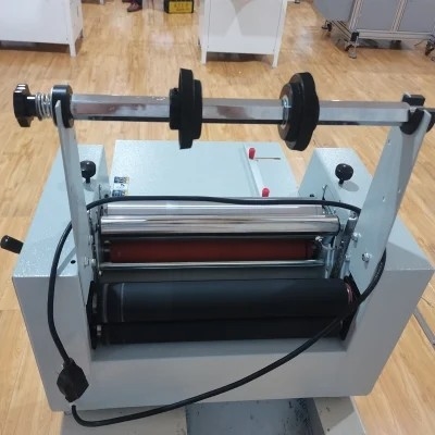 Прокатывать фильма Nonweaving машины 5m OPP 900mm разрезая Rewinder/минута